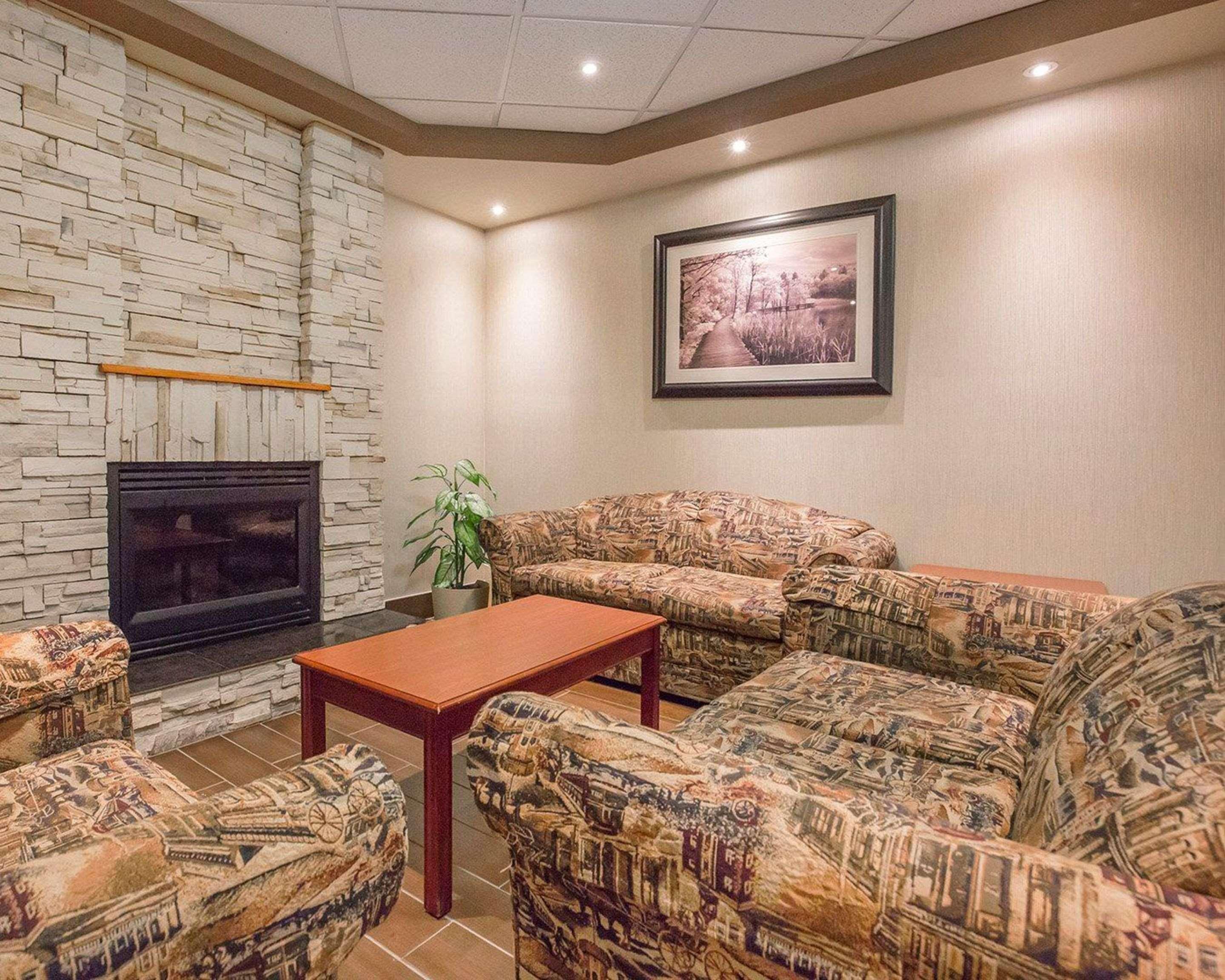 Comfort Inn&Suites University YYC Eksteriør bilde
