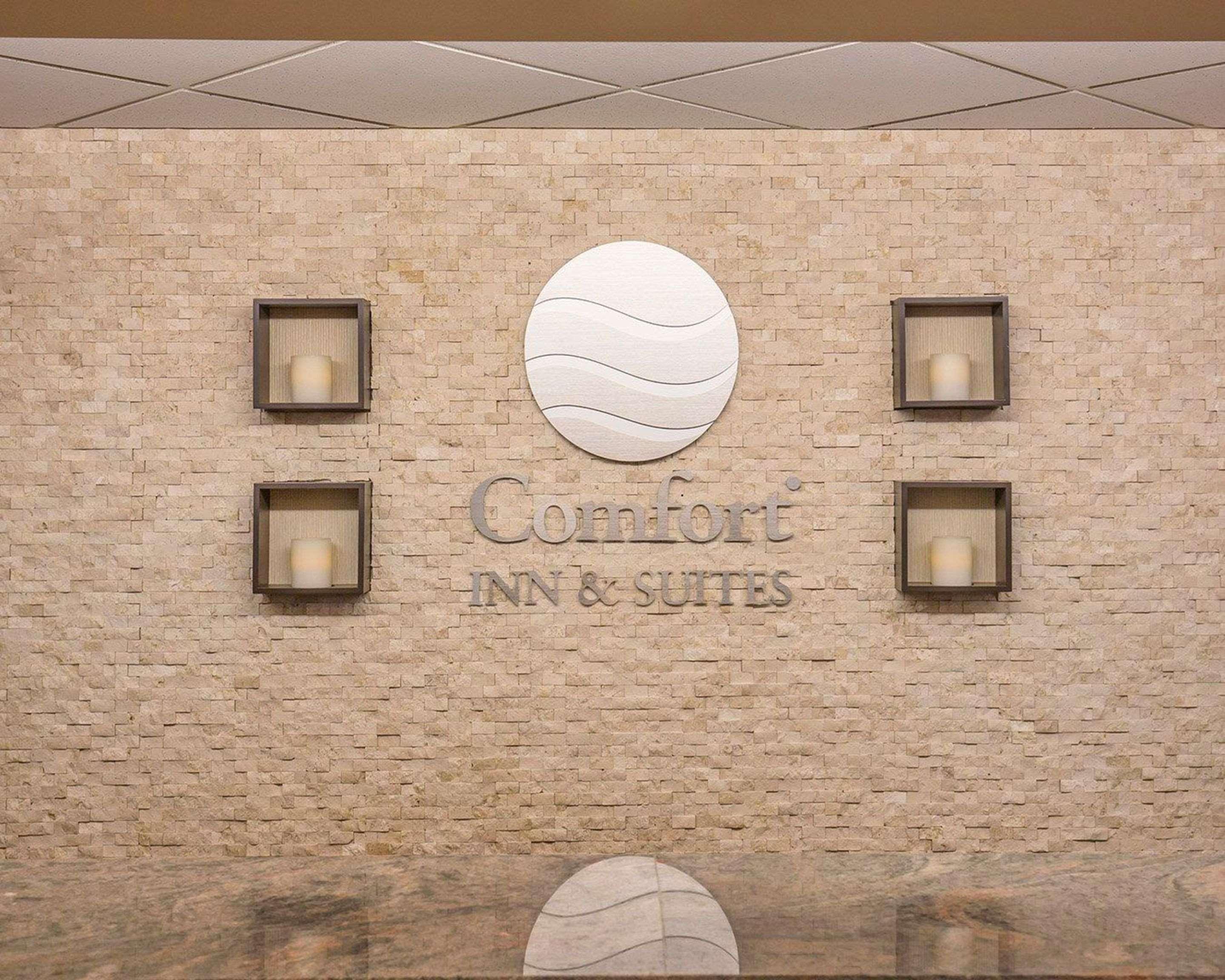 Comfort Inn&Suites University YYC Eksteriør bilde