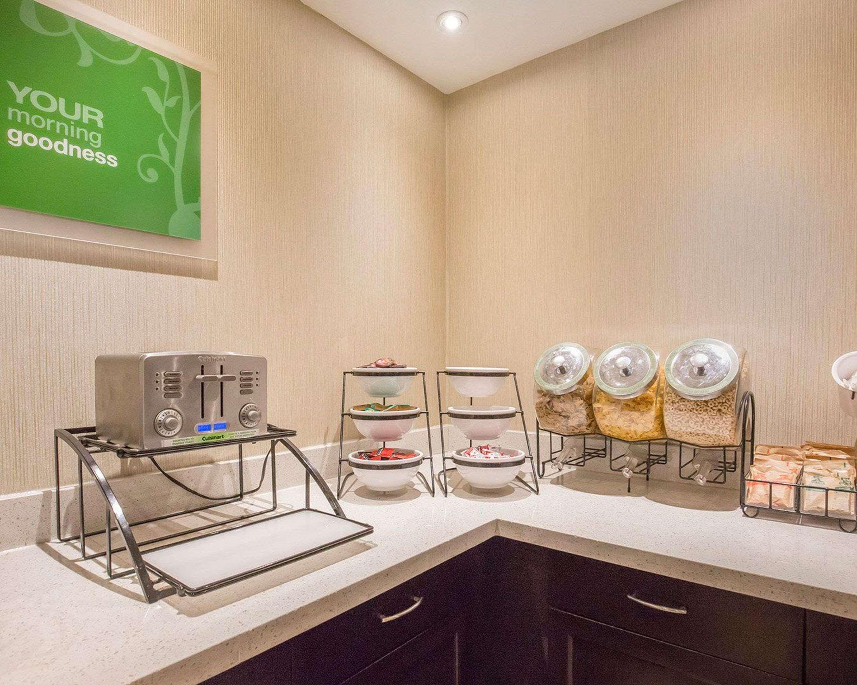 Comfort Inn&Suites University YYC Eksteriør bilde