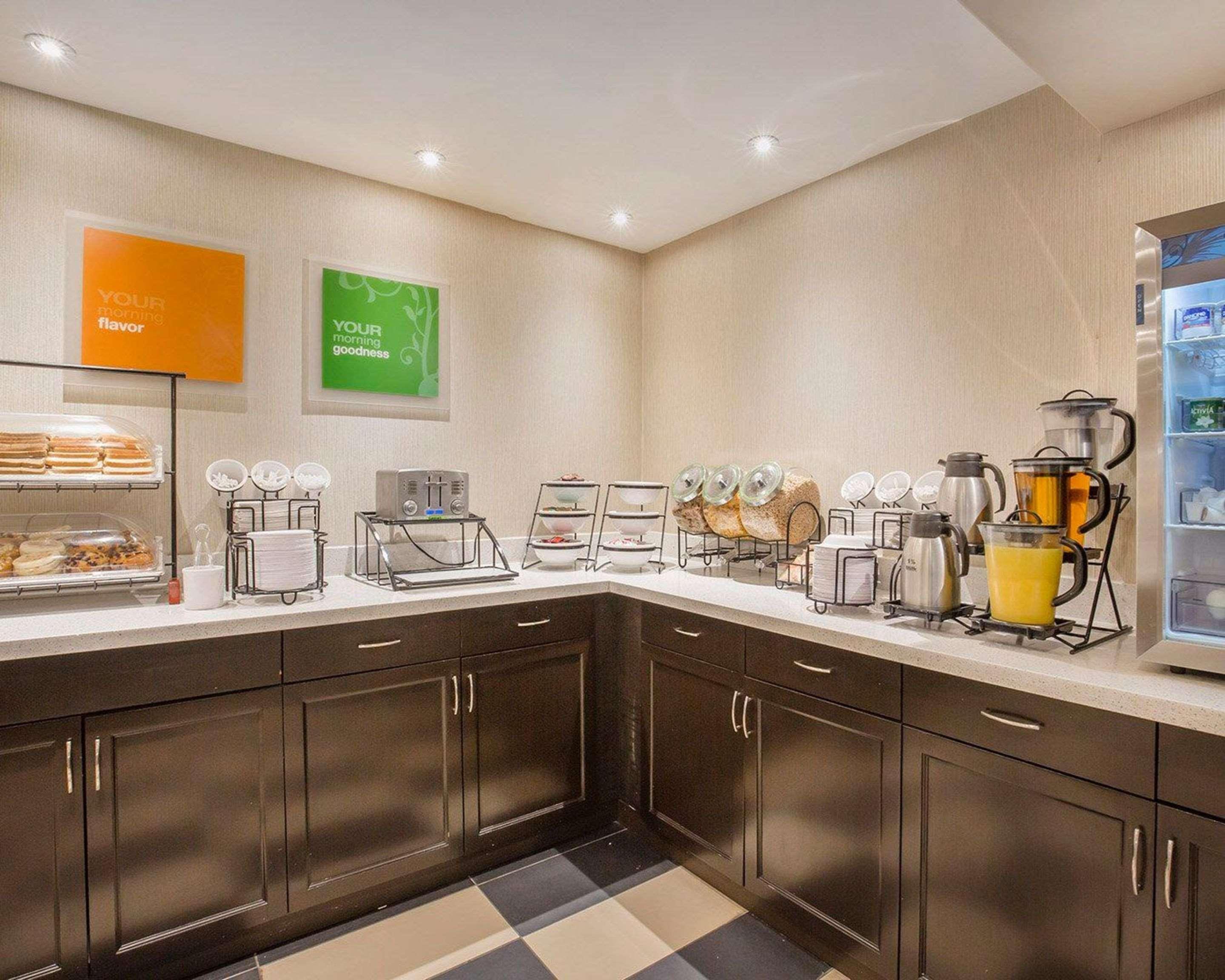 Comfort Inn&Suites University YYC Eksteriør bilde
