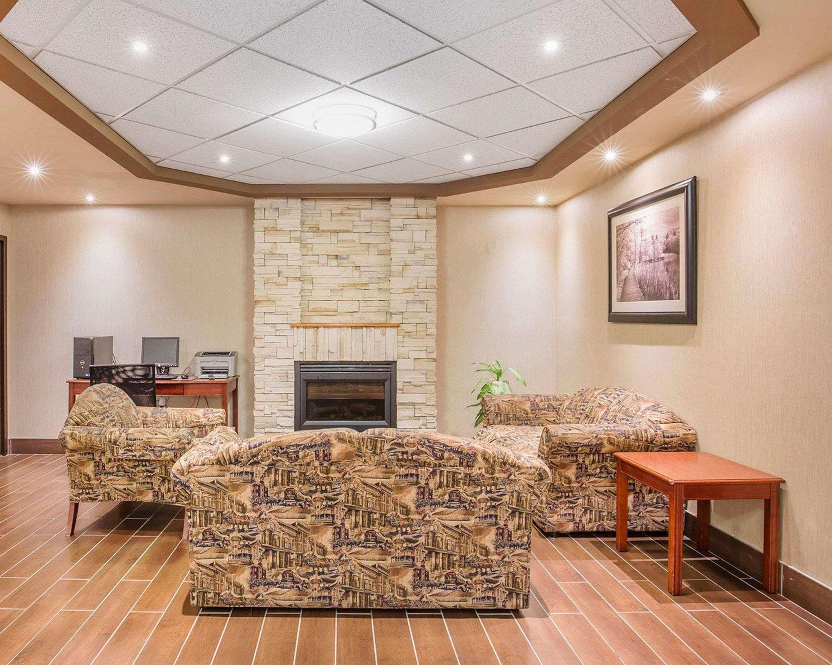 Comfort Inn&Suites University YYC Eksteriør bilde