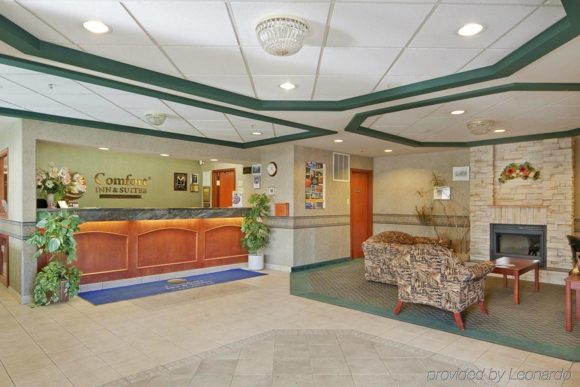 Comfort Inn&Suites University YYC Eksteriør bilde